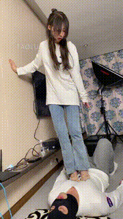 【二宝】带学生素人强制全体重踩踏【完整版】 bf12053_1