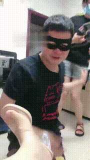 【文文文】多素人暴力踢踹贱狗【双视角版】 bf17028_2