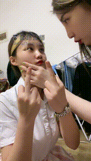 【领主老大】发骚女奴被驯化成擦鞋器 bf17437