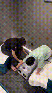 【橘子没熟】闺蜜伺候我和技师JS22090402