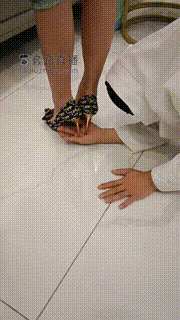 【沐琪大小姐】深夜高跟踩虐 bf16117