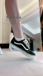 【芷晴】沉浸式踩踏碾压食物 bf17987