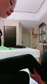 【昆山小主S】素人技师踩踏首调 bf20195