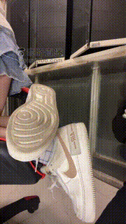 【橘子没熟】强迫闺蜜吃自己的白袜 bf18898