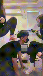 【安静大大】母女S耳光_踩踏_舔鞋【三视角版】 bf19913-1