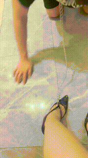 【美美子】车模把男友训练成狗 JS22102503