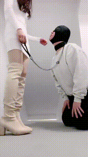 【莫莉】车模商场楼道踩虐狗 bf21397封面图