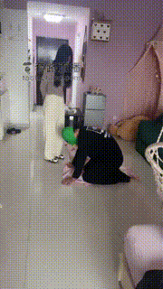 【田甜圈】体校女神暴力踢打踹绿毛狗 bf21720