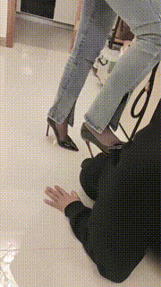 【辰辰】高跟女神骑马转胯之辱 bf20954