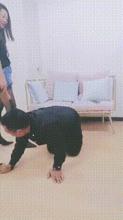 【蒂娜女神】姐妹高跟+休闲鞋暴打继父【双视角版】 bf23894_1