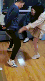 【萝莉糖糖】精彩!两对情侣辱绿帽废物【三视角版】 bf23962_1