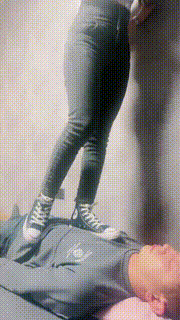 【冷凝大大】健身女教练全体重踩踏 bf24080