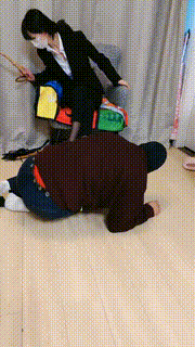 【暴力美学】残暴女总裁对付员工 bf22725封面图