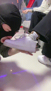 【精神小妹】双女神运动鞋棉袜踩虐 bf22970