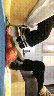 【江婷】带两个素人踩踏蜘蛛侠 bf22836封面图