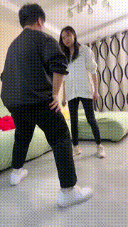 【素人星探】连环耳光+踩踏+提档轮流虐 bf24405