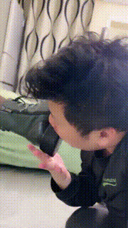 【素人星探】素人黑丝脚踩踏喂食 bf24687