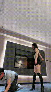 【简一】长靴骑马踩踏遛狗肉丝脚深喉 bf24347