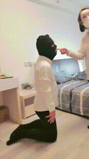 【君舞女王】教闺蜜做S恋足 bf24486