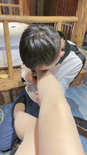 【魅儿】嘴吐喂食-高跟肉丝踩虐 bf25860