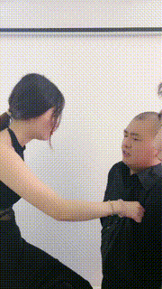 【领主老大】双S重刑-暴力耳光全体重踩踏闻舔白袜 bf25514封面图