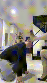 【不期而遇】网袜诱惑超强耳光连续抽 bf25590封面图