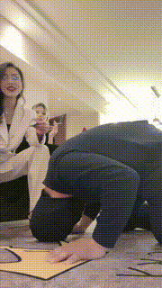 【萱萱】双S御姐暴力调-丝袜勒脖窒息踢裆【双视角版】 bf25402_1