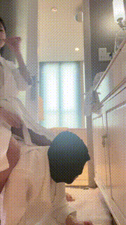 【77大人】高档酒店伺候白富美起床 bf25022