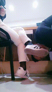 【小贱】素人同事脏鞋黑丝狂舔 bf27214封面图