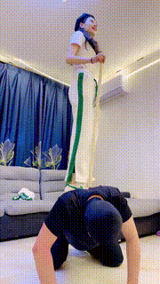 【冷鸢大大】运动鞋白棉袜踩踏-重度踢踹-棒子鞭打 bf26419