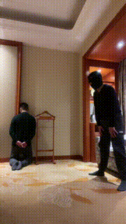 【KiKi】双狗争宠比赛-提档遛狗运动鞋踩踏棉袜跪舔【完整版】 bf26465