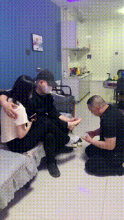 【精神小妹】首播素人情侣主-小白鞋棉袜-舔脏鞋闻棉袜 bf27555