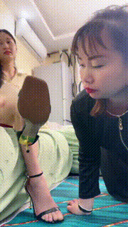 【艾莉】母狗-踩踏舔原味裸足高跟转胯sp耳光 bf27129封面图