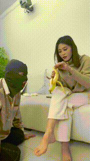 【狗哥】重口-踩踏食物喂食 bf26395封面图