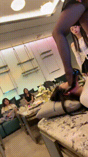 【战一柔S】KTV超精彩-10S调世界第一女M-疯狂口吐喂食 bf27378封面图