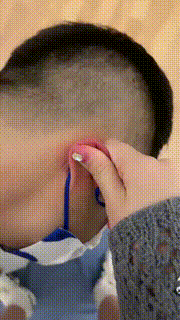 【猫咪大人】拧耳朵原味白袜贝壳头闻舔头顶鞋子 bf27782