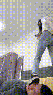 【美娜格格】人体蹦床-运动鞋白棉袜踩踏【双视角版】 bf27820_2封面图