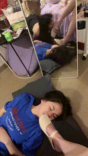 【橘子没熟】双母狗-舔脏鞋原味裸足-互相舔脚内裤套头 bf28248封面图