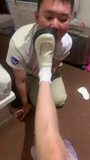 【术术】穿着丝袜来找虐的狗 bf27885