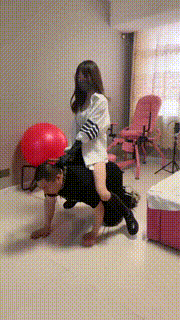 【文文master】性感女神骑马鞭打暴力踹头 bf28465封面图