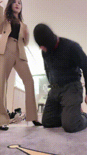 【萱萱】车模长腿虐杀-高跟踩耳光抽吃口水凳脚深喉 bf26134