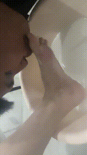 【馨馨S】喝洗脚水圣水全体重踩踏 JS23050703