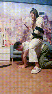 【小欣欣】情侣主-绿帽家奴伺候被虐待 bf28212封面图