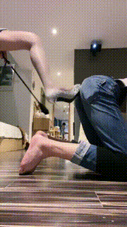 【伊晨】双S丝袜诱惑-高跟踩-踹提-遛狗爬行-吃口水【双视角版】 bf29565_1