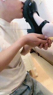 【娇娇】白丝皮鞋闻舔-大力掐肉 JS23062944封面图