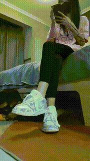 【文文文】双素人S-运动鞋踩虐-转胯-棉袜舔闻【双视角版】 bf28806_2