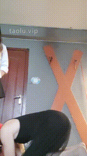 【东营天香百合】高跟踩狗头-骑马掐乳-藤条抽狗 bf30008封面图