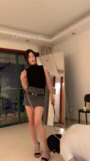 【宝爷】踩狗头-鞭打骑马爬行-高跟踩踏 bf29072封面图