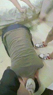 【十三娘】母女S场-舔闻脏运动鞋-喝圣水-嘴洗袜子-胯下乳 bf30400封面图