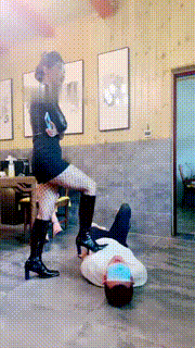 【沅芷大人】双S重度踩踏虐-高跟扎胳膊碾狗爪【双视角完整版】bf30086_1封面图